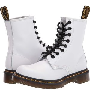🆕 Dr. Martens Women's 1460 W Softy T Fashion Boot